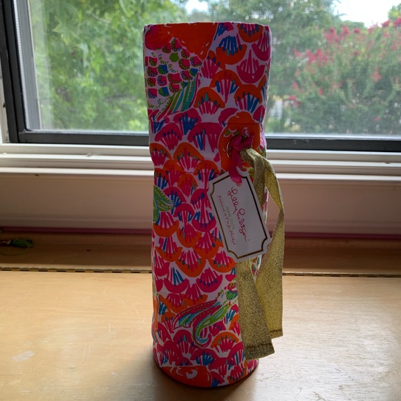 Lilly Pulitzer wine tote - Picture 2 of 3